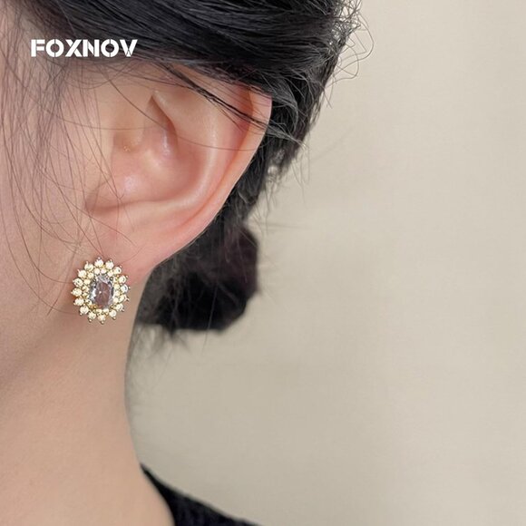 Women's White Gold Crystal Cute Sun Stud Gold Plated Lightweight Earrings - Picture 6 of 8